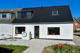 Hauptbild Schöner Wohnen in ruhiger Lage - Saniertes Reihenendhaus mit Garten nach Süden